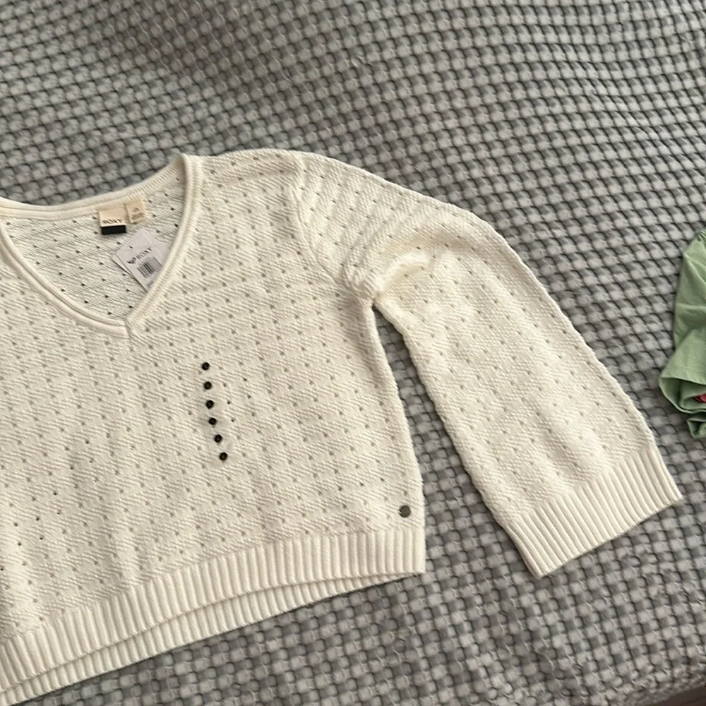 NWT Roxy White Sweater Large - Picture 2 of 13